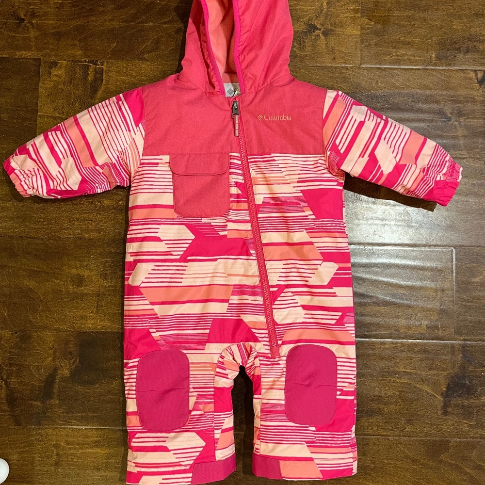 Columbia Snowsuit size 6-12 months